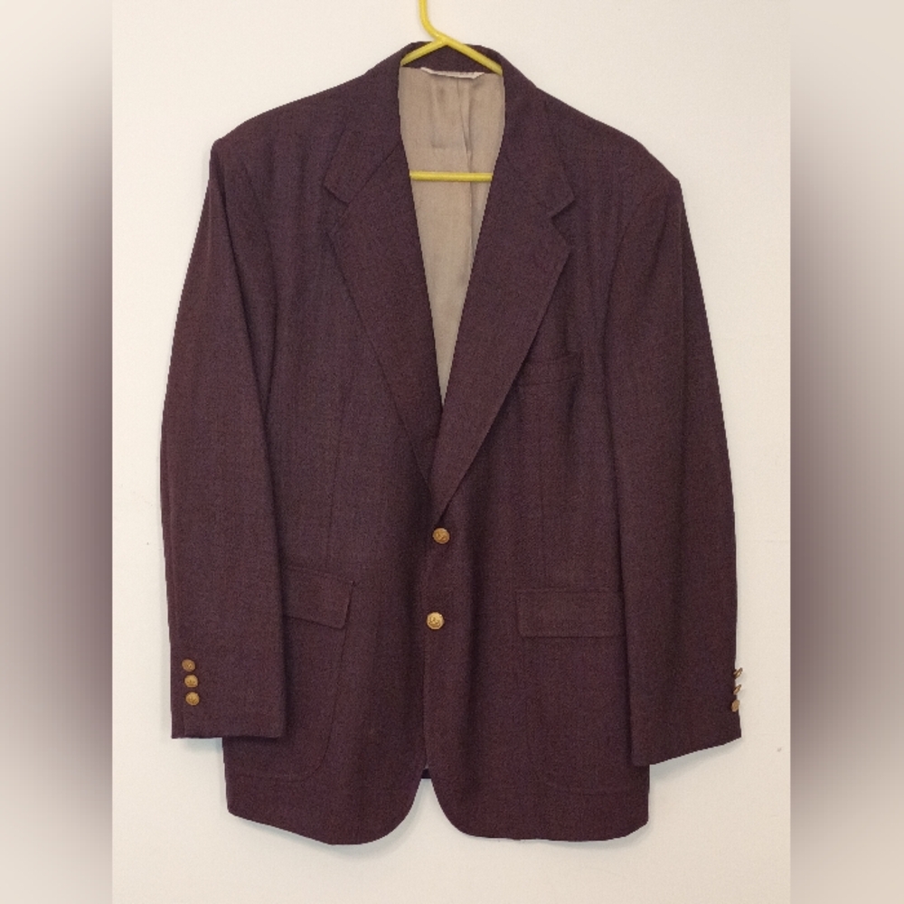 Stafford Purple Burgundy Sport Coat Blazer Men's Size 44-45 Gold Button Wool USA